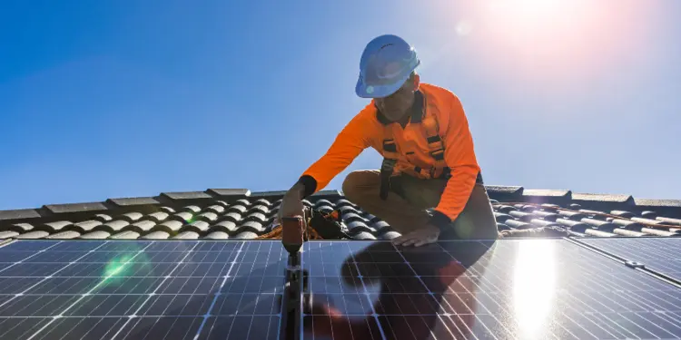 Residential Solar Power Systems: 2025 Buyer Guide